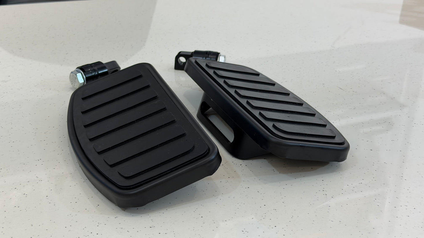 Broad Footrest for Meteor 350 & Super Meteor 650 – Wide Touring Foot Peg with Rubber Grip