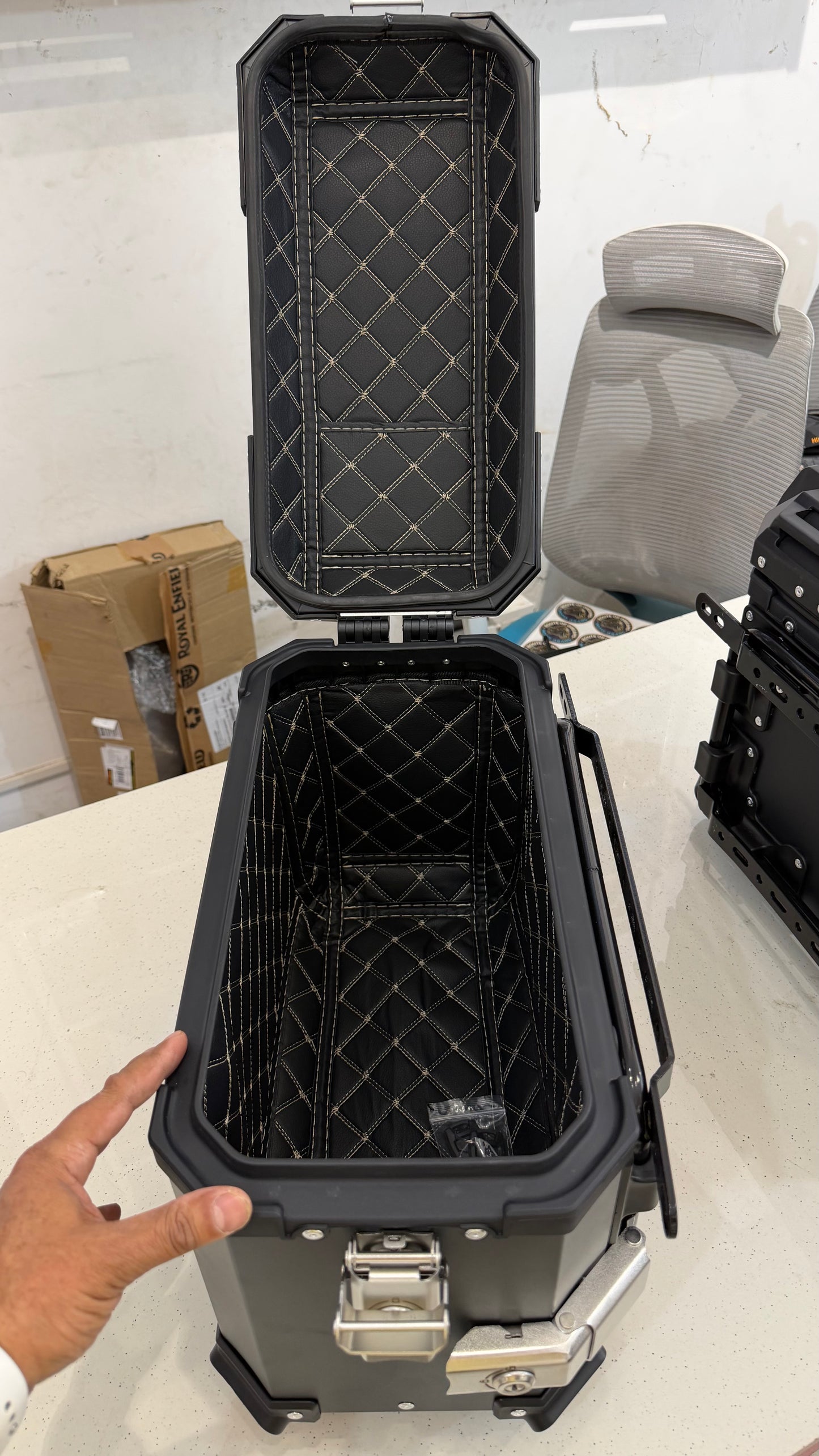78L Aluminium Panniers for Motorcycles – Universal Side Boxes with Mounting Fittings | Plug & Play Touring Setup