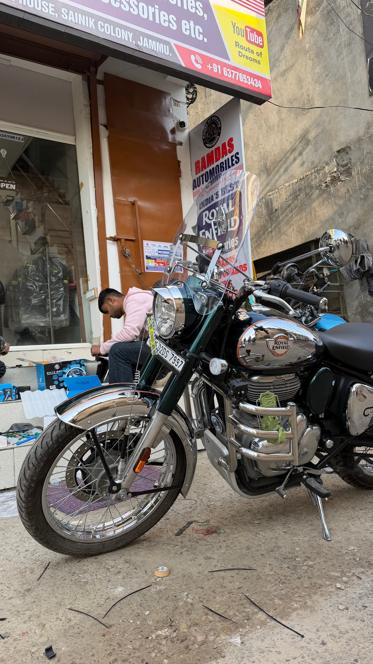 Long Windshield for Royal Enfield Reborn Classic & New Standard – Polycarbonate Touring Wind Screen