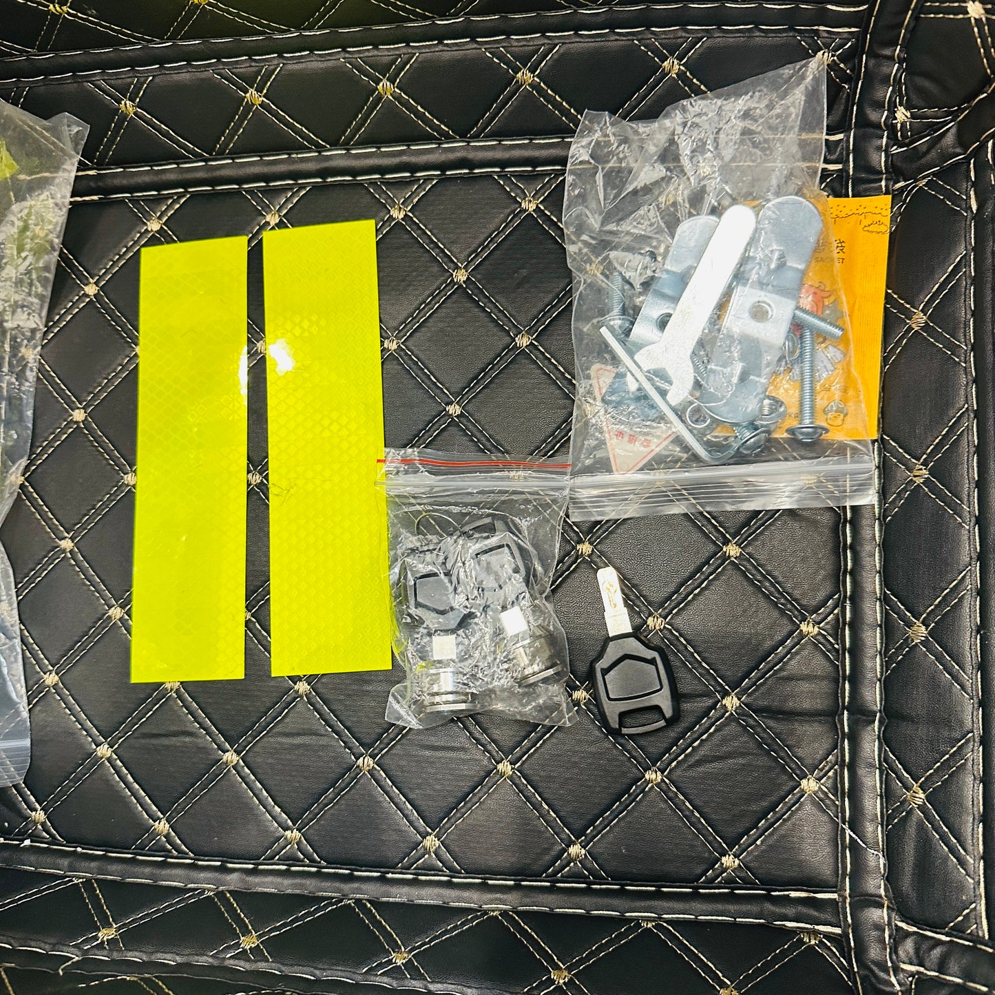 Moto Genius 45L Aluminium Top Box – Heavy-Duty Touring Luggage with Backrest, Straps, Reflectors, Base Plate & Fitting Kit