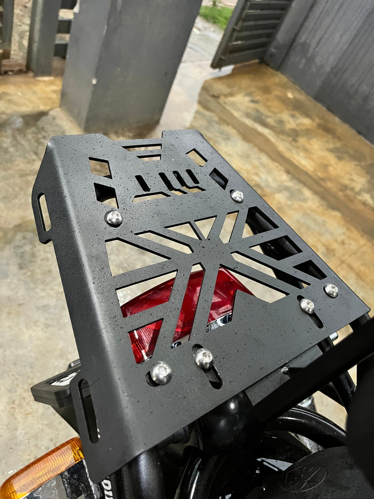 Moto Torque Back Carrier for Royal Enfield Interceptor 650 & Continental GT 650 – Heavy-Duty 3mm Mild Steel Luggage Rack | 7kg Capacity