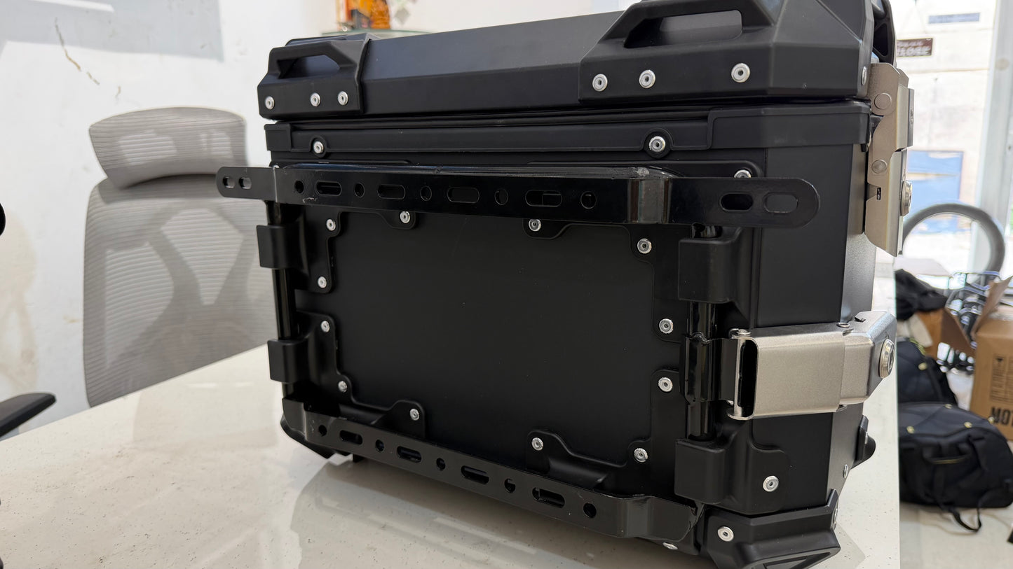 78L Aluminium Panniers for Motorcycles – Universal Side Boxes with Mounting Fittings | Plug & Play Touring Setup