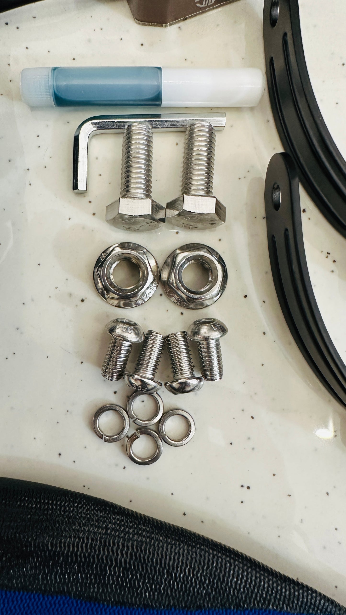 Moto Genius 90W Fog Light Kit – High-Power LED with Wiring Harness, Clamps, Zip Ties, Gloves & Layout Diagram