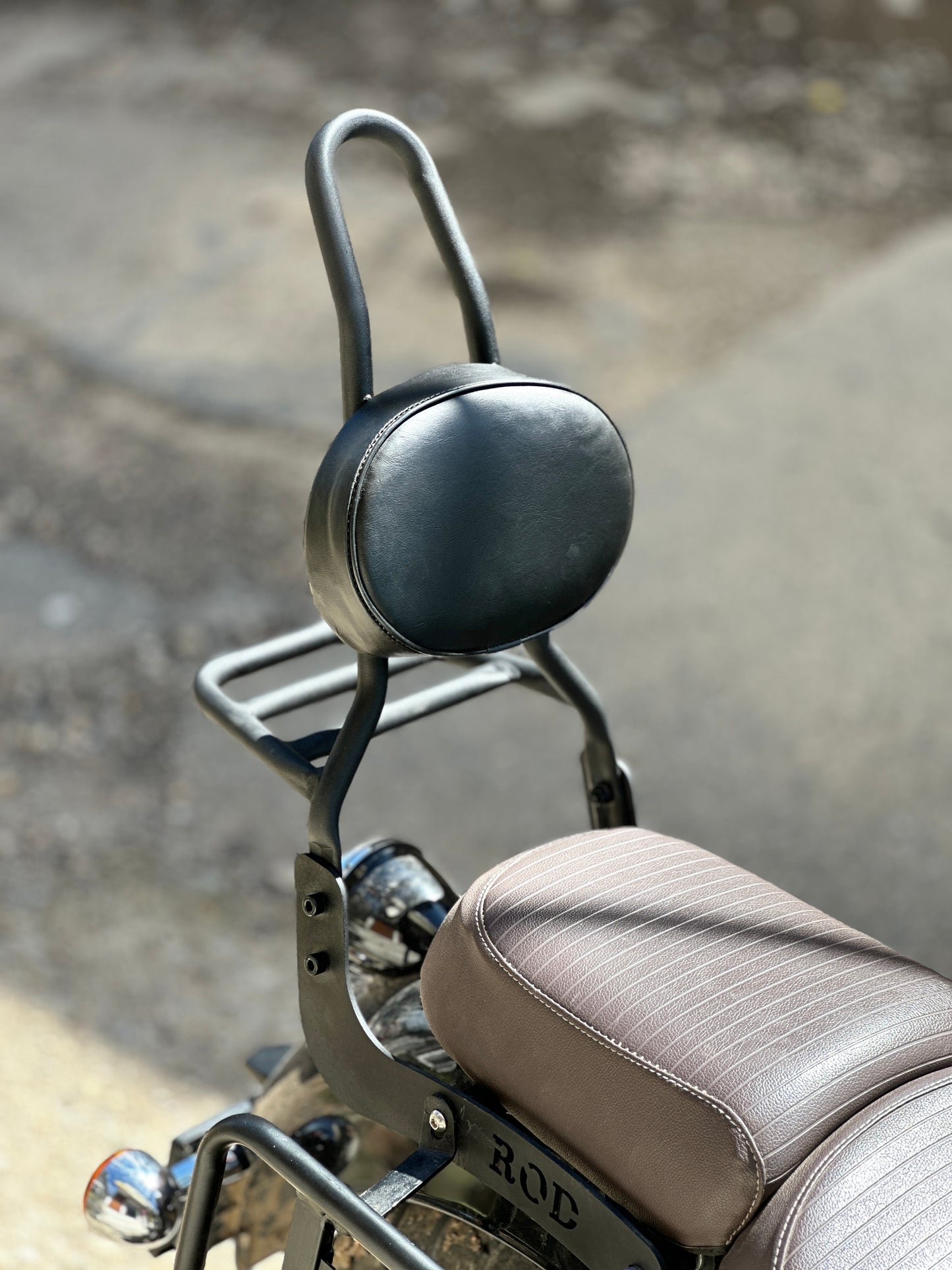 Sissy Bar for Meteor 350 5th Gen