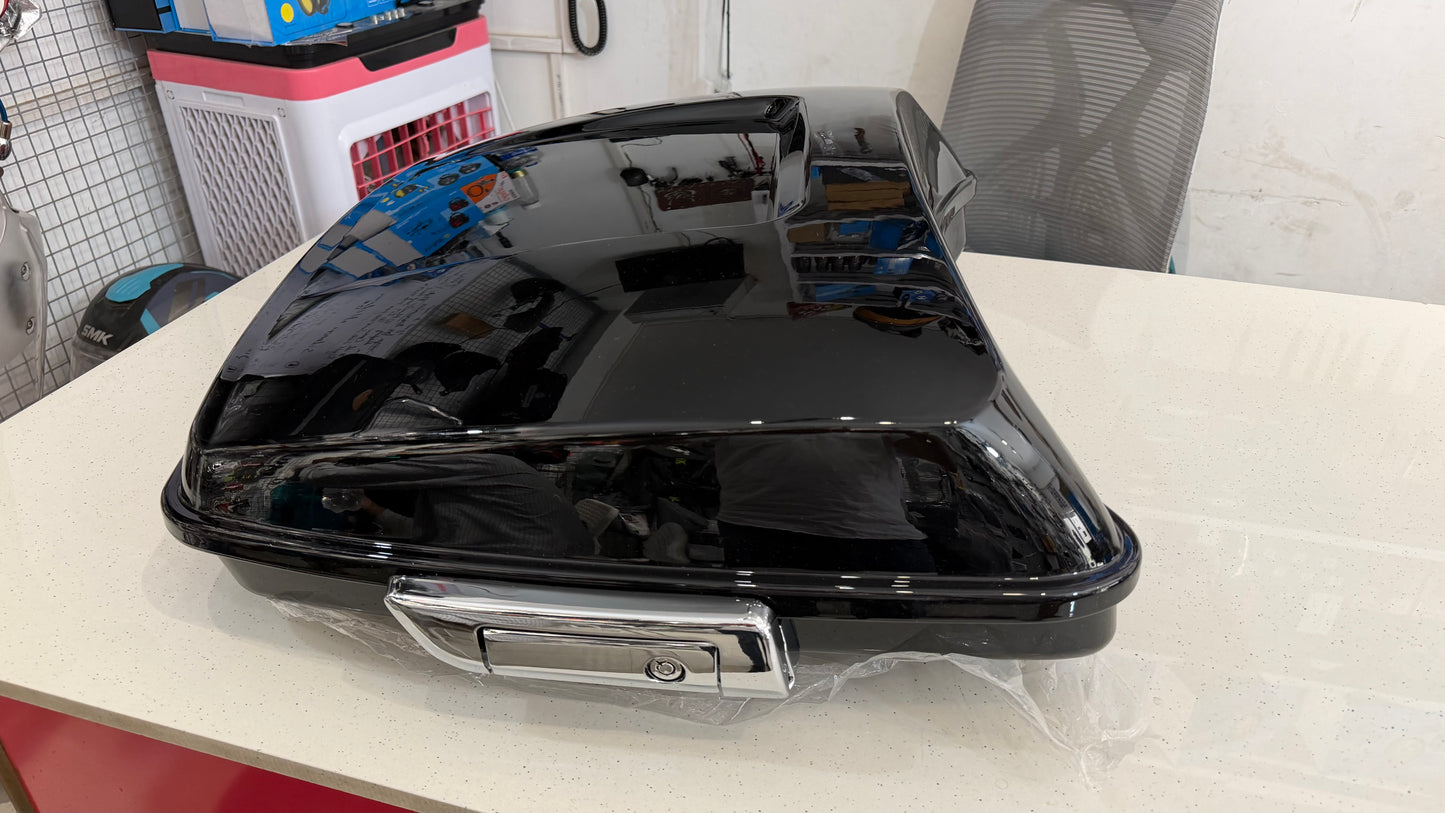 Razor Top Box for Royal Enfield Super Meteor 650 – Premium Sleek Touring Luggage Box with Luxury Finish