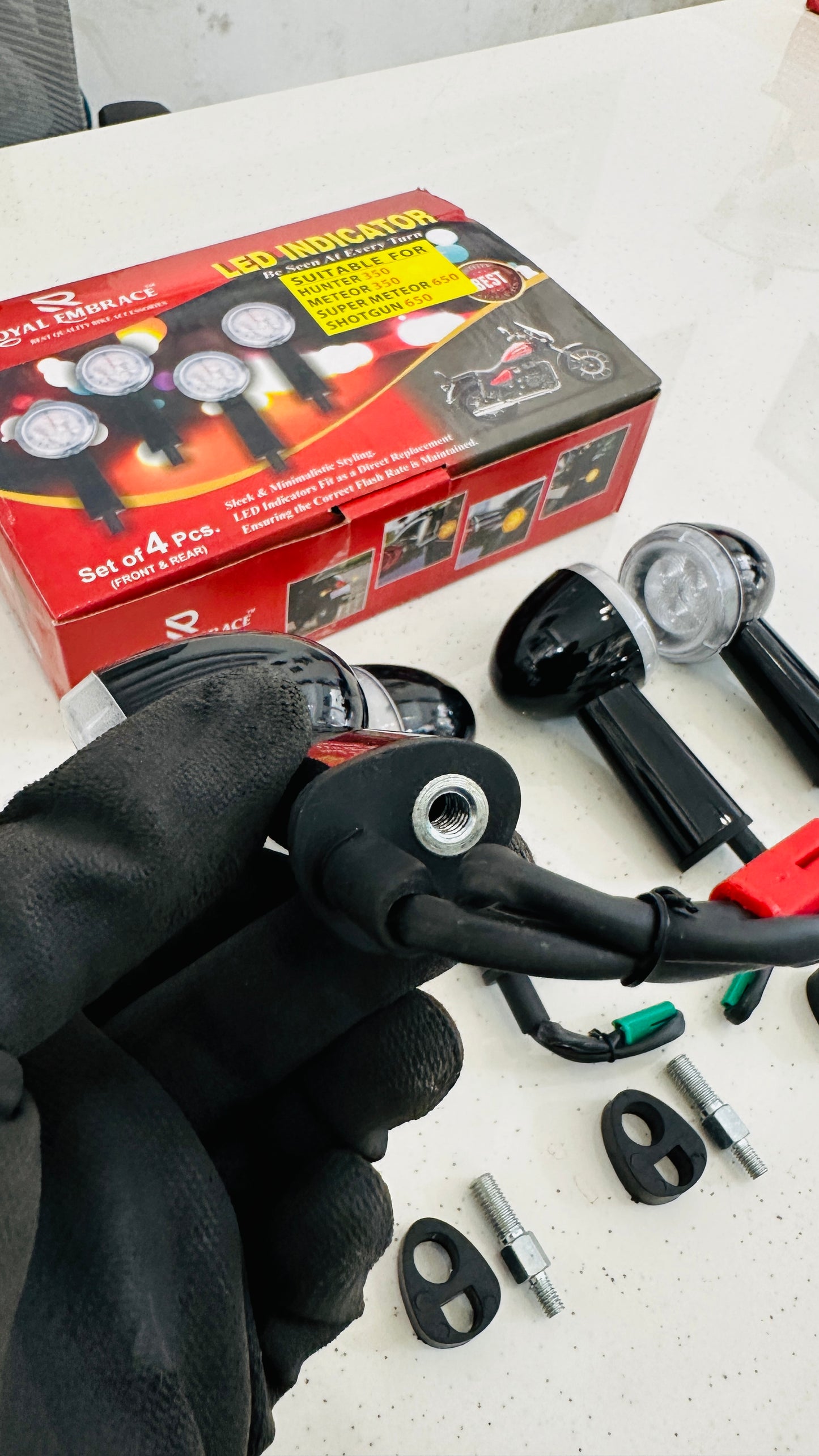 LED Indicators for Royal Enfield Meteor 350, Super Meteor 650 & Hunter 350 – Premium Chrome & Black Signal Lights