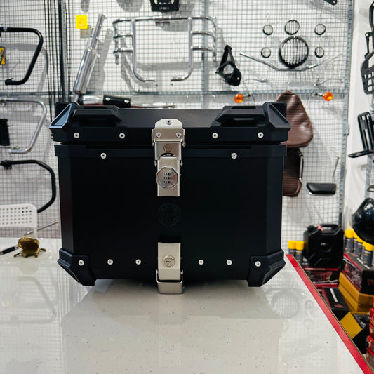 Moto Genius 45L Aluminium Top Box – Heavy-Duty Touring Luggage with Backrest, Straps, Reflectors, Base Plate & Fitting Kit