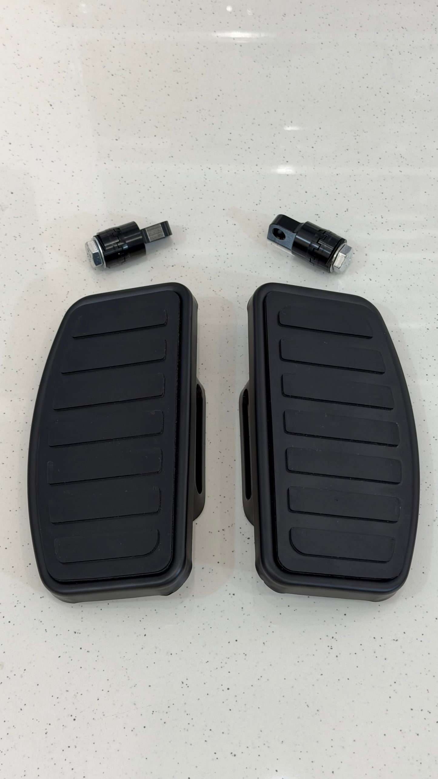 Broad Footrest for Meteor 350 & Super Meteor 650 – Wide Touring Foot Peg with Rubber Grip
